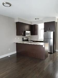 Yonge and Finch Townhouse for Rent - Photo 2