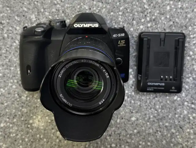 Olympus E-510 DSLR Camera with Lens