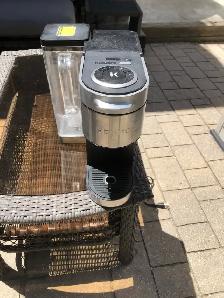 Keurig single serve coffee maker Like New $50 with original box