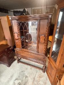 Free delivery Antique Wooden Display Cabinet with Glass Doors - Photo 4