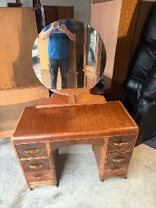 Free delivery antique Vintage Vanity Desk with Mirror - Photo 3