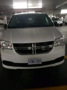 FOR SALE – 2017 Dodge Grand Caravan (White) - Photo 5