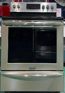 Refurbished Frigidaire Glass Top Stove (S4280) with delivery!