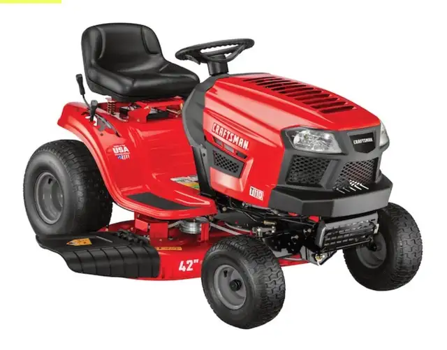 LAWN MOWER TRACTOR - MASTERCRAFT