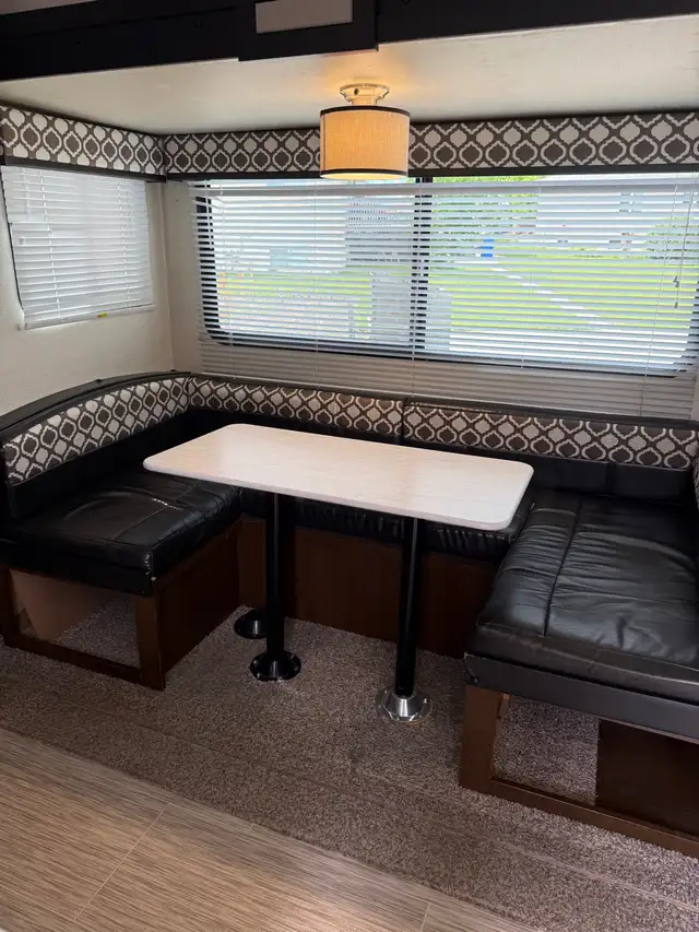 Forest River Avenger 24 foot camper For Sale