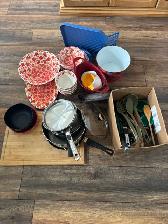 Kitchen plates, bowls and utensils