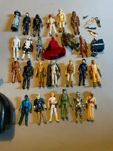 Star Wars vintage figures with Darth Vader carry case & weapons - Photo 2