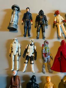 Star Wars vintage figures with Darth Vader carry case & weapons - Photo 3