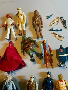 Star Wars vintage figures with Darth Vader carry case & weapons - Photo 4