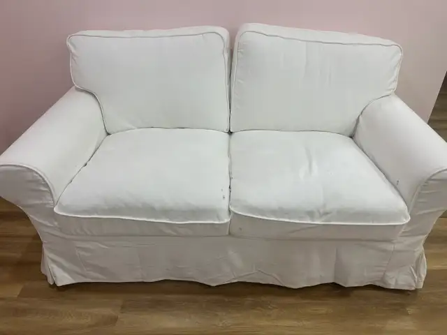 causeuse modèle IKEA