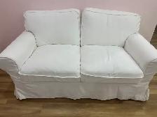 causeuse modèle IKEA
