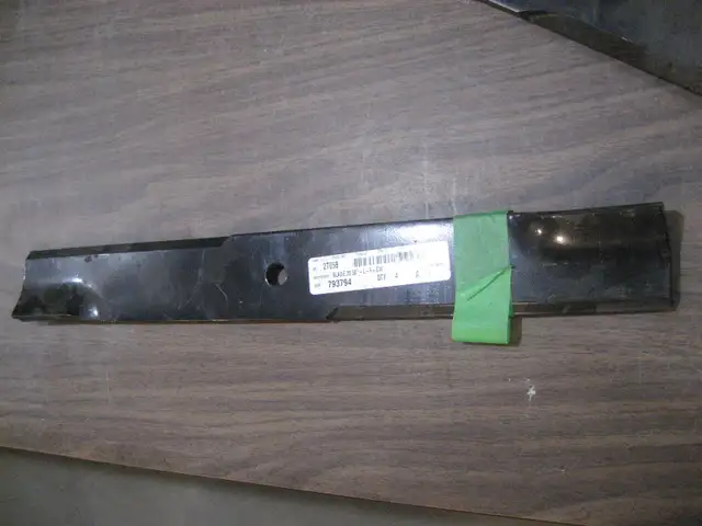 2 Gravely / Hustler blades #793794, 20.5'