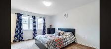 Shared Master bedroom for rent in Brampton Townhome