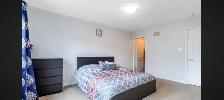 Shared Master bedroom for rent in Brampton Townhome - Photo 2