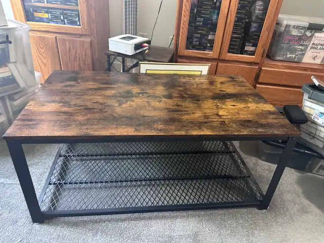 Coffee Table Excellent Condition