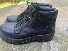 NEW.  Terra 13915HT Work Boots. Size 7. - Photo 2