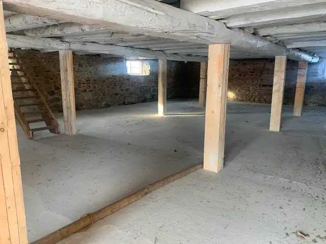Custom barn restoratoon