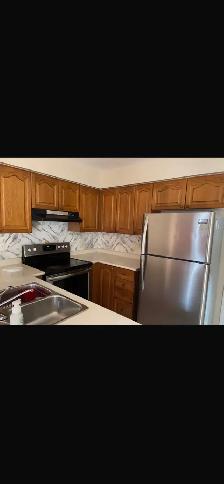 Two male persons -one large room in sharing. Brampton. - Photo 6