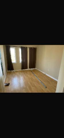 Two male persons -one large room in sharing. Brampton. - Photo 15