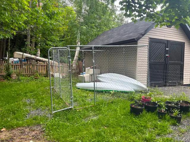 Dog kennel
