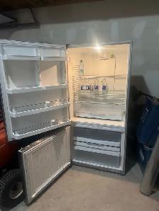 Stainless steel fridge - Photo 3