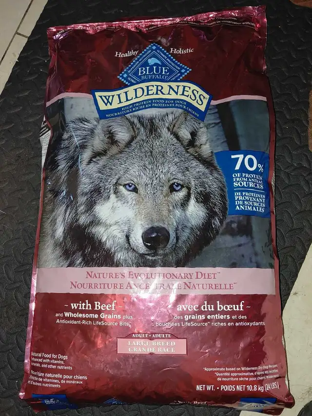 Blue Buffalo Wilderness Beef Large Adult Dry Dog Food 10.9 kg