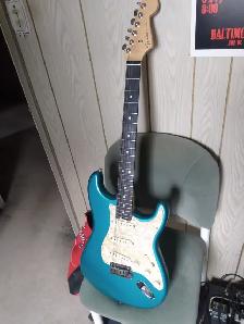 For sale fender American Elite limited edition Stratocaster