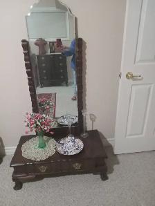 DRESSER WITH LONG MIRROR- VINTAGE- IMBUIA SOLID WOOD
