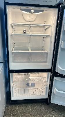 Maytag 30" Bottom Freezer Refrigerator-30-Day Warranty - Photo 4