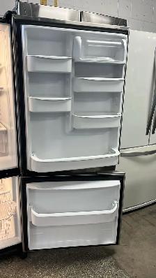 Maytag 30" Bottom Freezer Refrigerator-30-Day Warranty - Photo 5