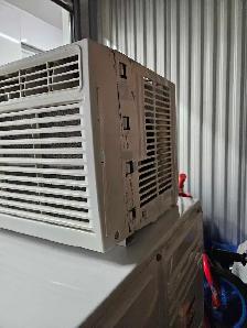 Window A/C -  5,000 BTU - Photo 3