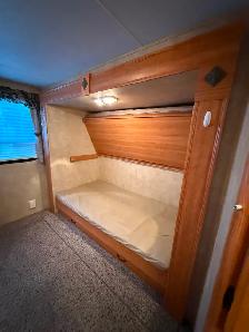 2010 Keystone Sprinter 31’ - Ready to Camp! - Photo 7
