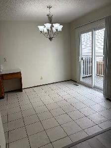 UofADelux townhouse for rent - Photo 7