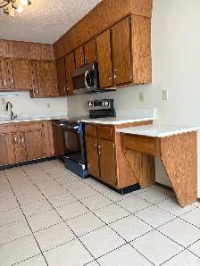 UofADelux townhouse for rent - Photo 8