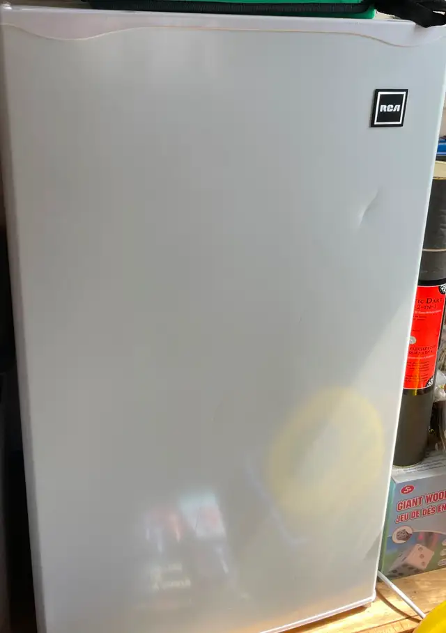 Compact Refrigerator (3.2 CF) in very good condition