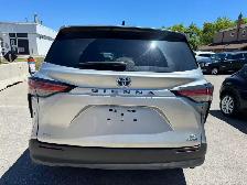 2021 Toyota Sienna XLE 7-Passenger AWD - Photo 5