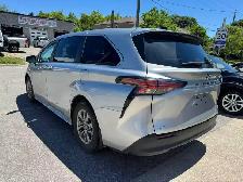 2021 Toyota Sienna XLE 7-Passenger AWD - Photo 6
