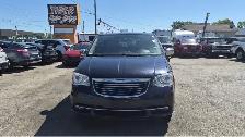 2011 Chrysler Town & Country Limited, FULLY LOADED, WELL MAINTAI - Photo 8