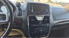 2011 Chrysler Town & Country Limited, FULLY LOADED, WELL MAINTAI - Photo 14