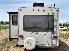 2012 Cougar 29 Ft T/A 5th Wheel Travel Trailer High Country 29IR - Photo 4