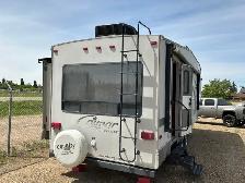 2012 Cougar 29 Ft T/A 5th Wheel Travel Trailer High Country 29IR - Photo 9