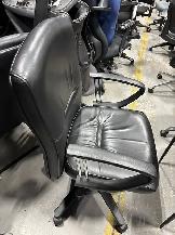 Tayco Leather Chair! - Photo 2