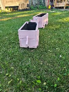 piggy planter boxes - Photo 3
