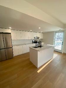 UPSTAIRS unit: 2 bed, 1 bath. $2400/month   utilities