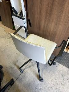 Andreu World Swivel Chair Flex Chair! - Photo 4