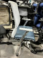 Haworth Very Chair! - Photo 3