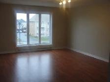 Grand 4 ½ style condo fraichement peinturéRepentigny - Photo 10