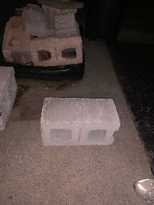 New cinder blocks - Photo 2