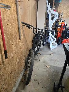 His And Hers Bikes. - Photo 2