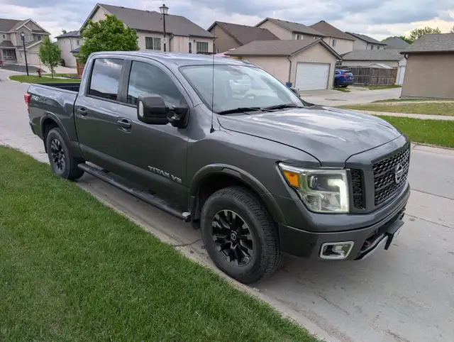 2018 Nissan Titan Pro 4X 5,6 V8